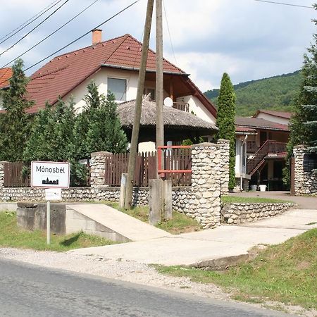 Horvath Vendeghaz Hotel Monosbel Luaran gambar