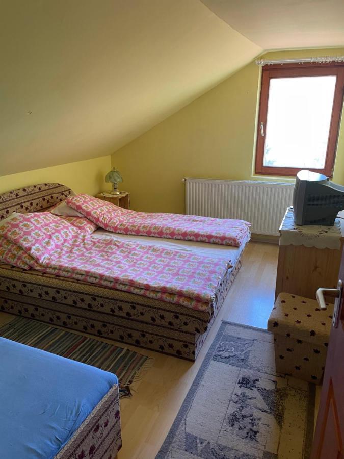 Horvath Vendeghaz Hotel Monosbel Luaran gambar