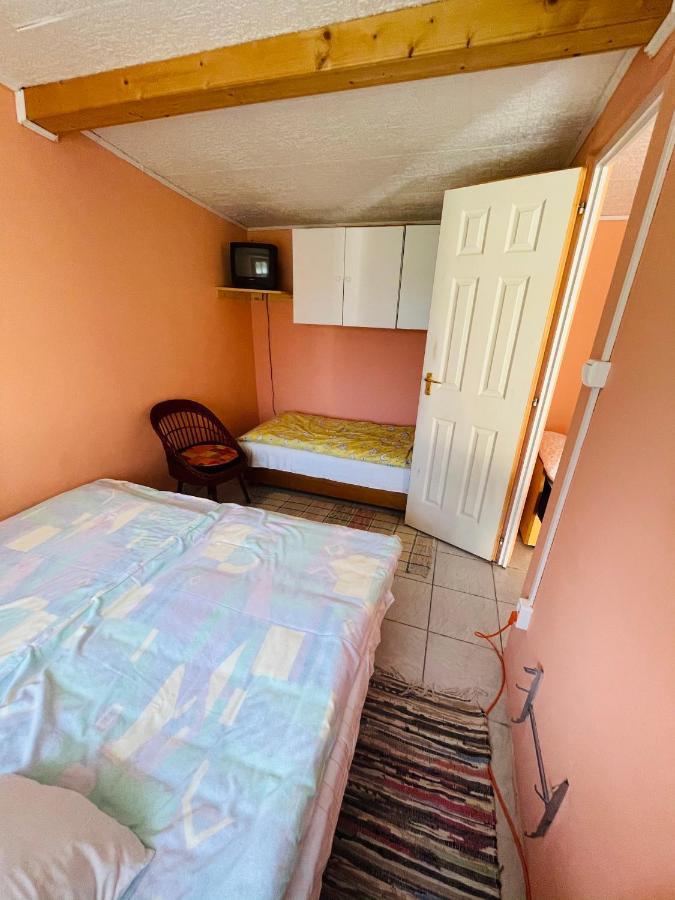Horvath Vendeghaz Hotel Monosbel Luaran gambar