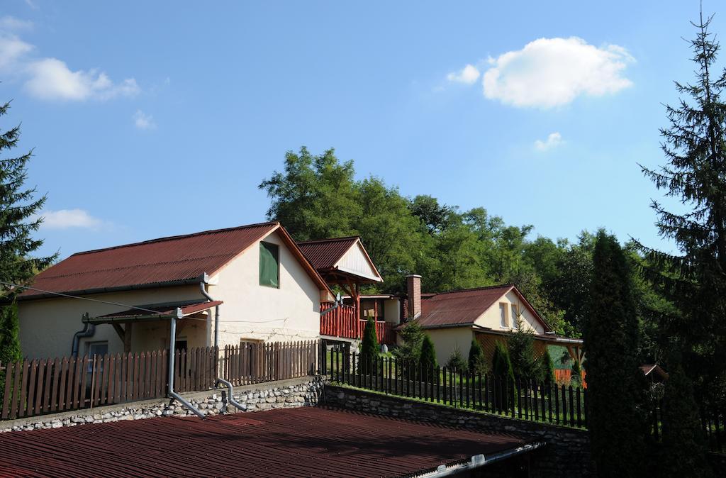 Horvath Vendeghaz Hotel Monosbel Bilik gambar