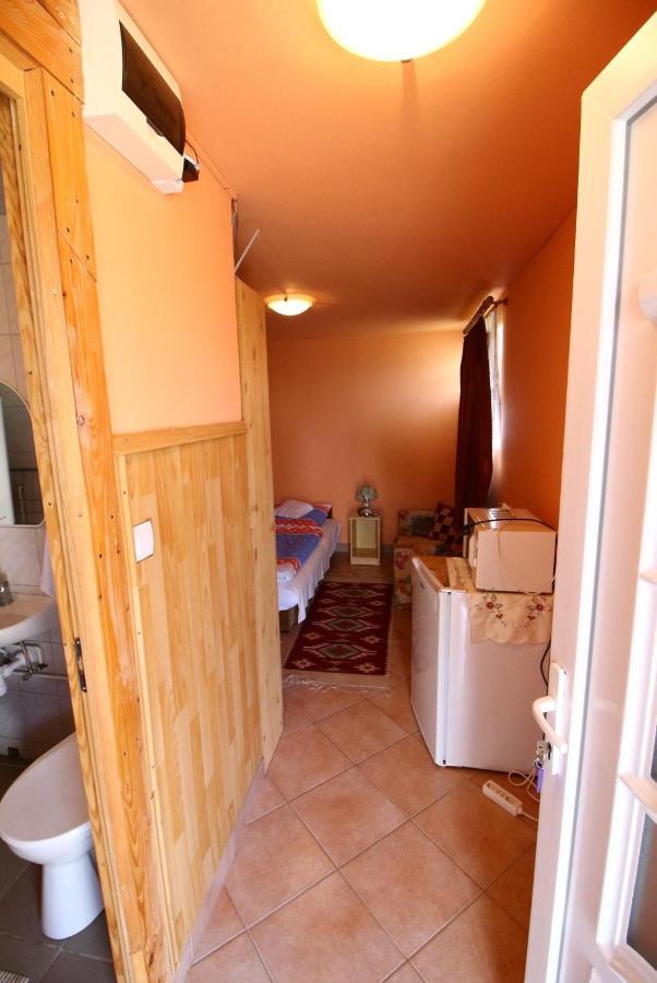 Horvath Vendeghaz Hotel Monosbel Luaran gambar